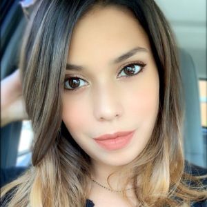 Meet your Posher, Viviana